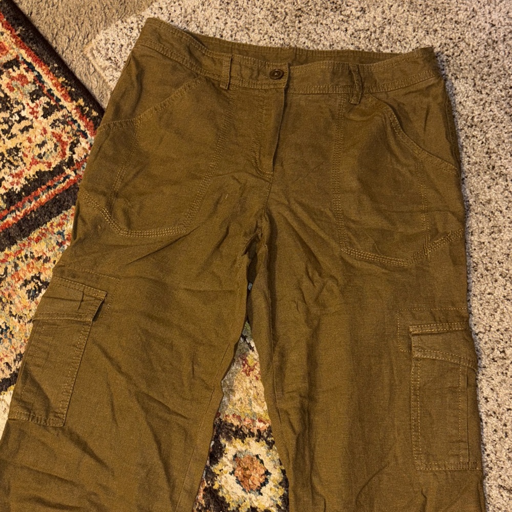 Brown Cargo Capris